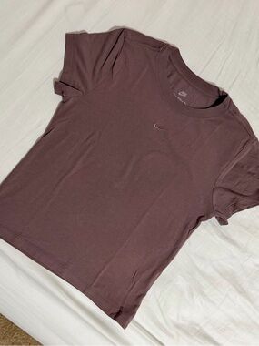 nike chill knit top